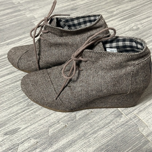Tom’s Wedge Herringbone Brown Lace up Size 8.5 - Picture 1 of 6